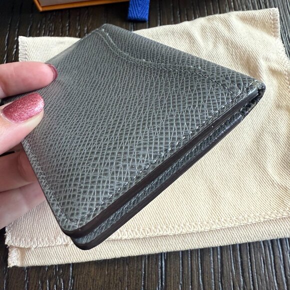 Louis Vuitton Taiga Leather Wallet - Picture 6 of 7